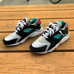 Nike Huarache South Beach Size 12